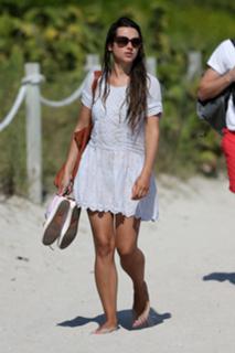 Amelia Warner feet photo 4