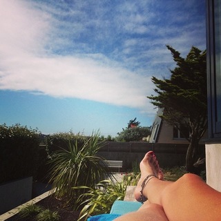 Amelie Etasse feet photo 3