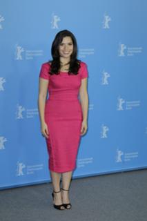 America Ferrera feet photo thumbnail