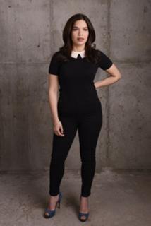 America Ferrera feet photo thumbnail