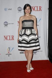 America Ferrera feet photo thumbnail