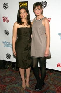 America Ferrera feet photo thumbnail