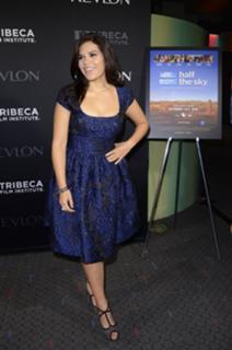 America Ferrera feet photo thumbnail