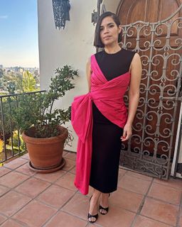 America Ferrera feet photo 8