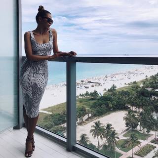 Amerie feet photo thumbnail