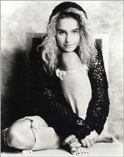 Ami Dolenz feet photo 1