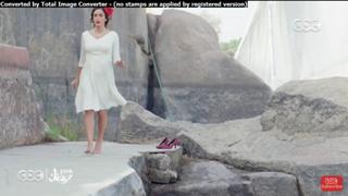 Amina Khalil feet photo thumbnail