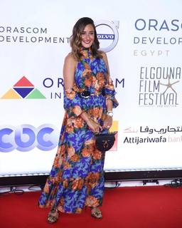 Amina Khalil feet photo thumbnail