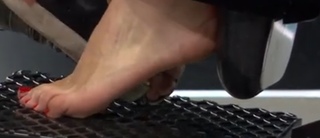 Amina Khalil feet photo thumbnail