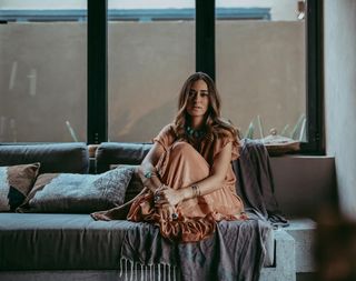Amina Khalil feet photo thumbnail
