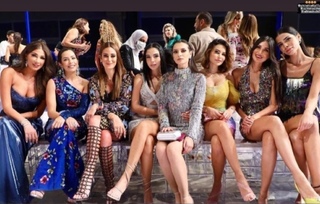 Amina Khalil feet photo thumbnail