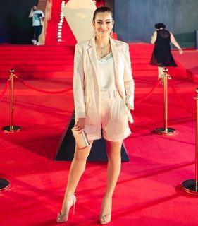 Amina Khalil feet photo thumbnail