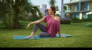 Amina Khalil feet photo thumbnail