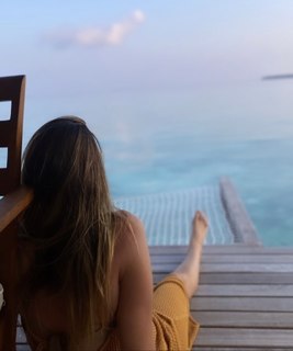 Amina Khalil feet photo thumbnail