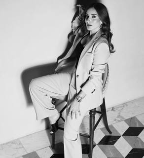 Amina Khalil feet photo thumbnail