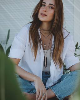 Amina Khalil feet photo thumbnail