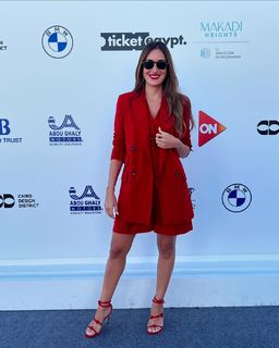 Amina Khalil feet photo thumbnail