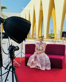 Amina Khalil feet photo thumbnail