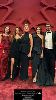 Amina Khalil feet photo thumbnail
