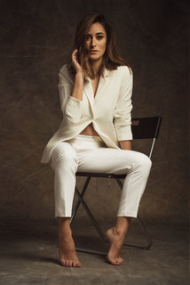 Amina Khalil feet photo thumbnail