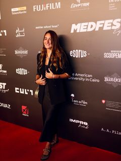 Amina Khalil feet photo thumbnail