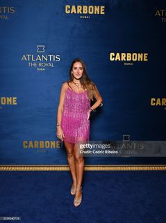 Amina Khalil feet photo thumbnail