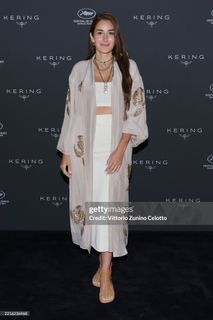 Amina Khalil feet photo thumbnail