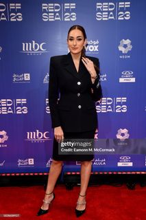 Amina Khalil feet photo thumbnail