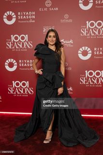 Amina Khalil feet photo thumbnail