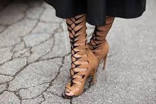 Amina Muaddi feet photo thumbnail