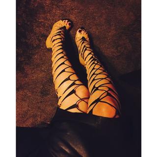 Amina Muaddi feet photo thumbnail