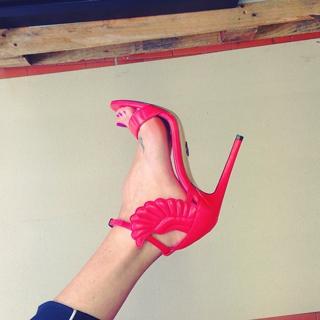 Amina Muaddi feet photo thumbnail