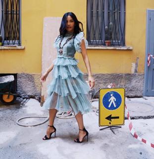 Amina Muaddi feet photo thumbnail