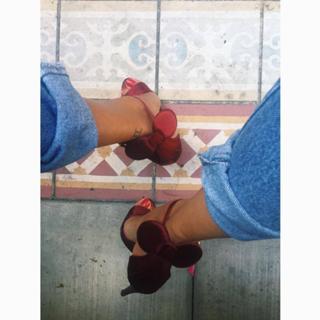 Amina Muaddi feet photo thumbnail