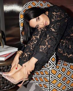 Amina Muaddi feet photo thumbnail