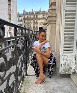 Amina Muaddi feet photo thumbnail