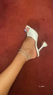 Amina Muaddi feet photo thumbnail