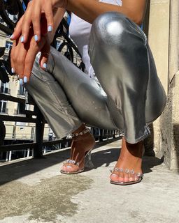 Amina Muaddi feet photo thumbnail