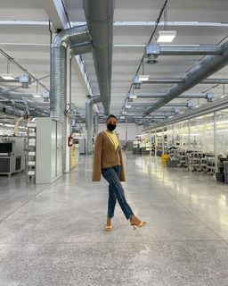 Amina Muaddi feet photo thumbnail