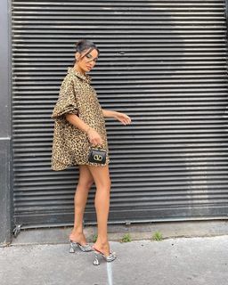 Amina Muaddi feet photo thumbnail