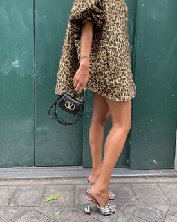 Amina Muaddi feet photo thumbnail