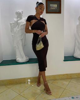 Amina Muaddi feet photo thumbnail