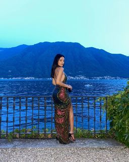 Amina Muaddi feet photo thumbnail