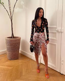 Amina Muaddi feet photo thumbnail