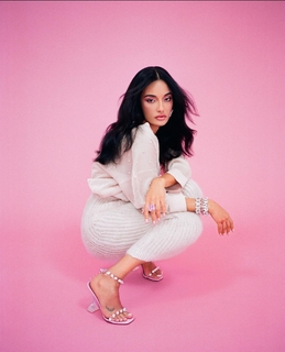 Amina Muaddi feet photo thumbnail