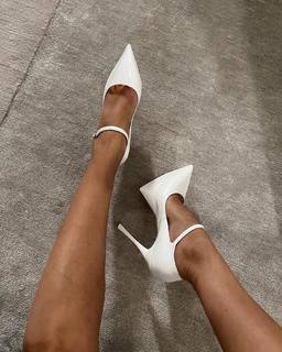 Amina Muaddi feet photo thumbnail