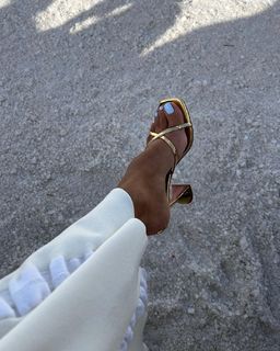 Amina Muaddi feet photo thumbnail