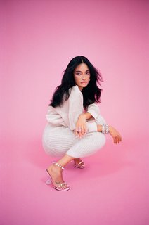 Amina Muaddi feet photo thumbnail