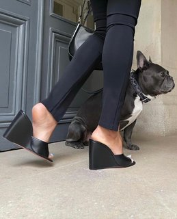 Amina Muaddi feet photo thumbnail