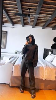 Amina Muaddi feet photo thumbnail